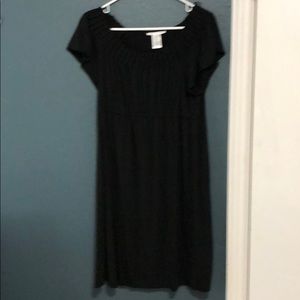 Short sleeve black dress